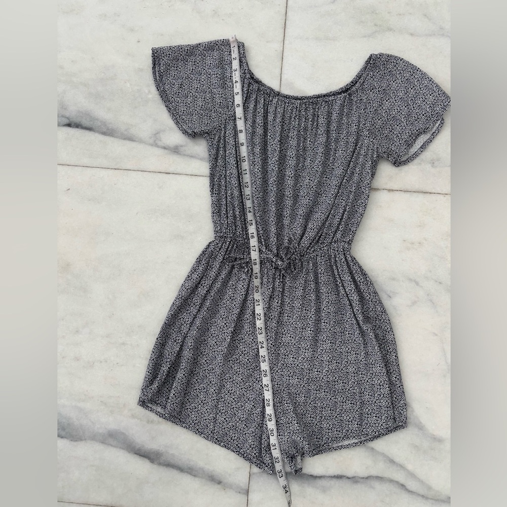Abercrombie & Fitch Gray Printed Romper - Picture 5 of 8